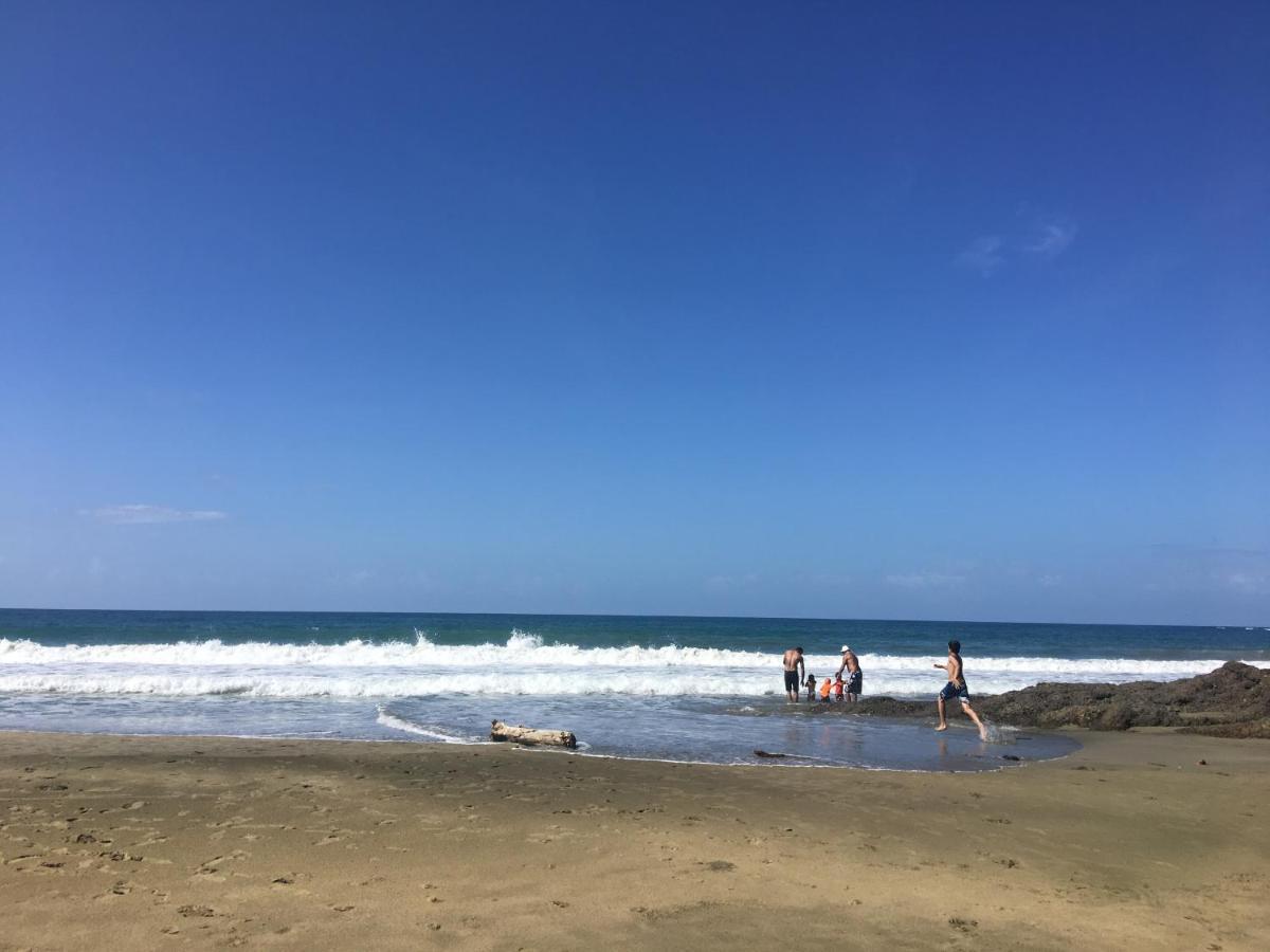 Gigi Brown Villa Paparazzi Beachfront Puerto Viejo de Talamanca المظهر الخارجي الصورة